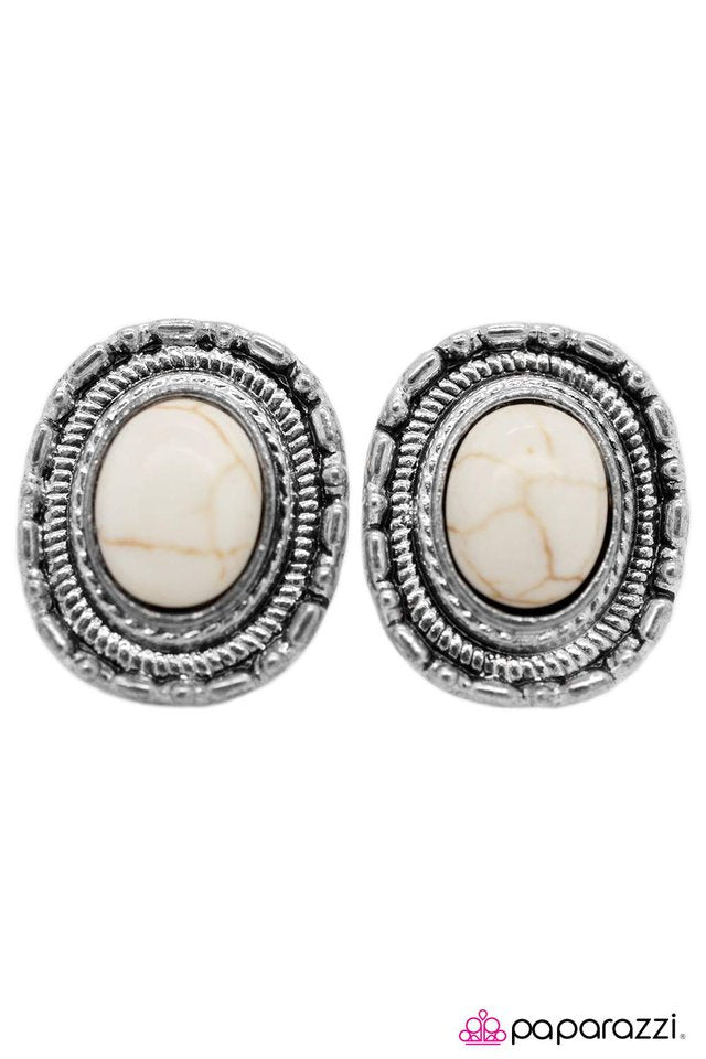 Paparazzi ♥ The Country Life - White ♥ Post Earrings