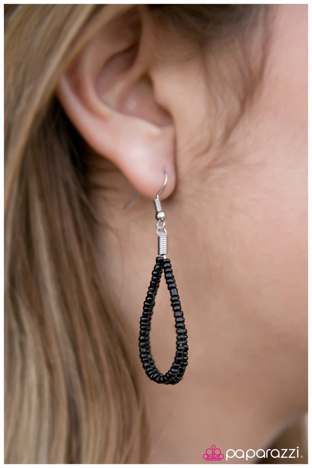 Paparazzi ♥ What a BEAD-iful World - Black ♥ Necklace