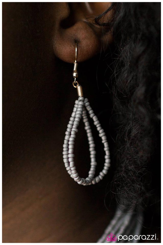 Paparazzi ♥ Get With The BEAD - Gray ♥ Necklace