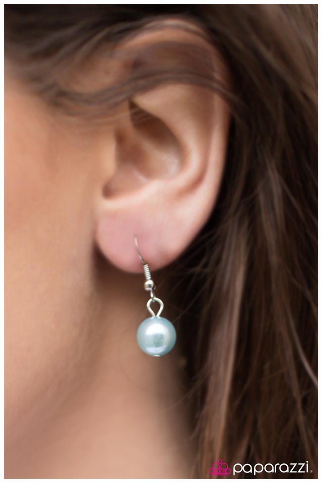 Paparazzi ♥ The Grand Banquet - Blue ♥ Necklace