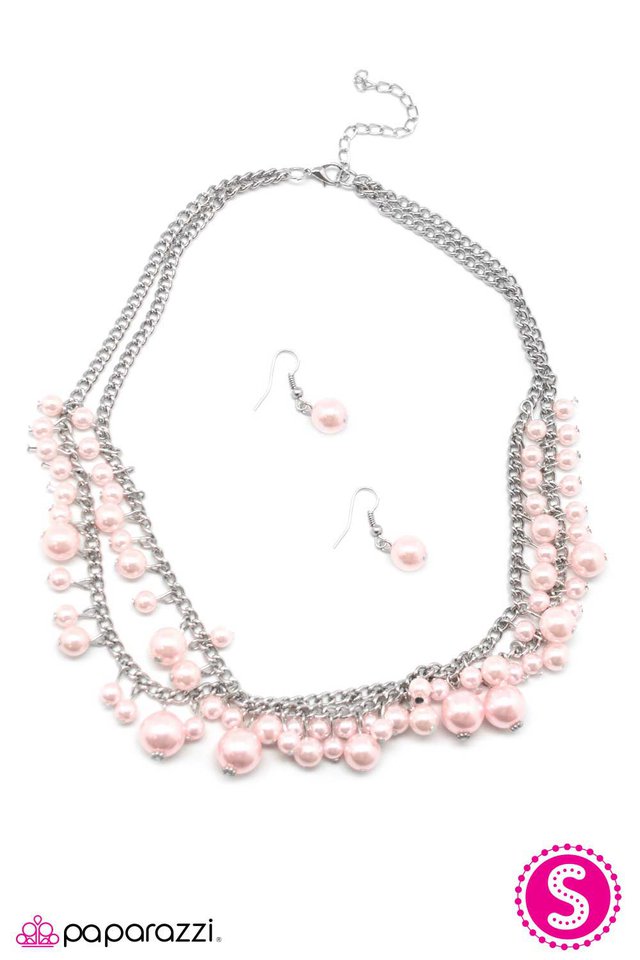 Paparazzi ♥ The Grand Banquet - Pink ♥ Necklace
