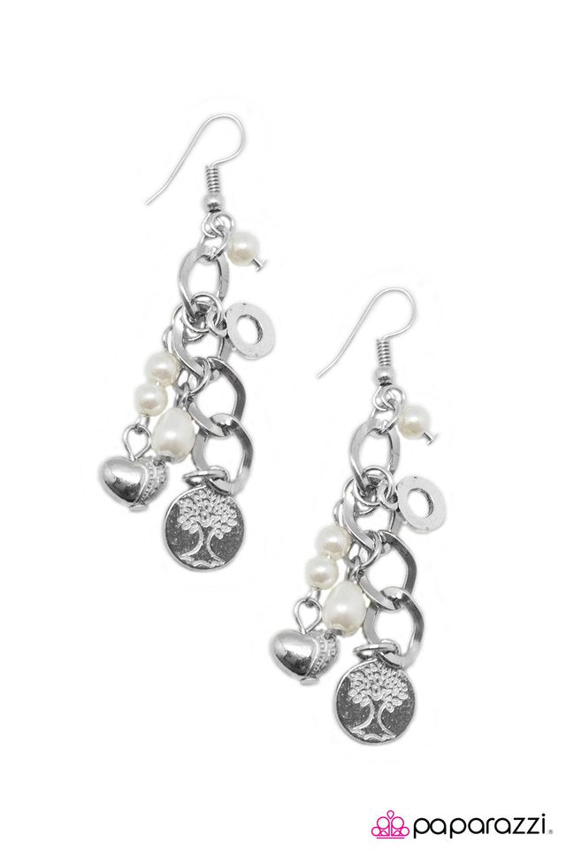 Paparazzi ♥ Pure Bliss - White ♥ Earrings