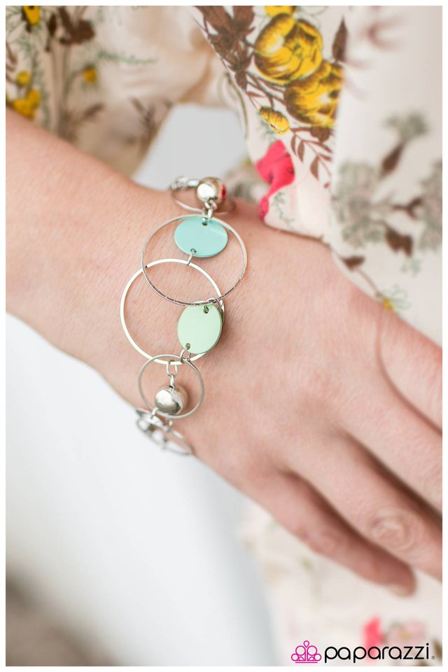 run-the-world-multi-p9wh-mtxx-036gu