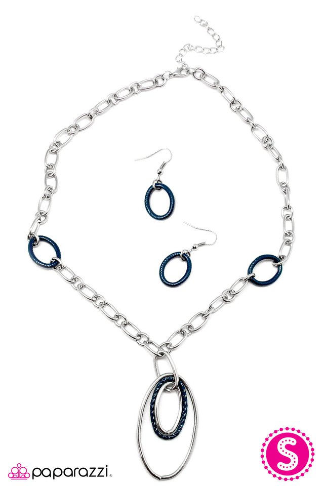 Paparazzi ♥ Low and Behold - Blue ♥ Necklace