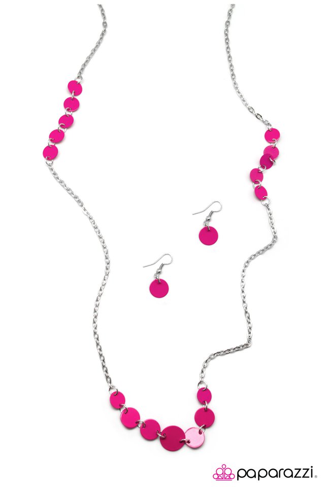 Paparazzi ♥ Night At The Disco - Pink ♥ Necklace