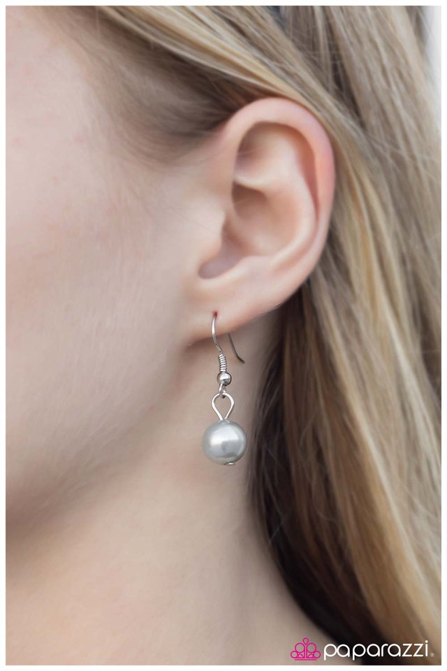 Paparazzi ♥ Key Player - Silver ♥ Necklace