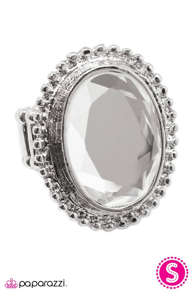 Paparazzi ♥ Bow Down - White ♥ Ring