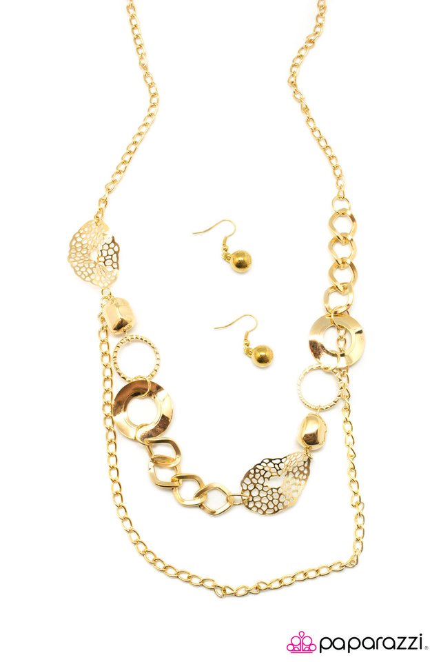 Paparazzi ♥ UnDISCovered - Gold ♥ Necklace
