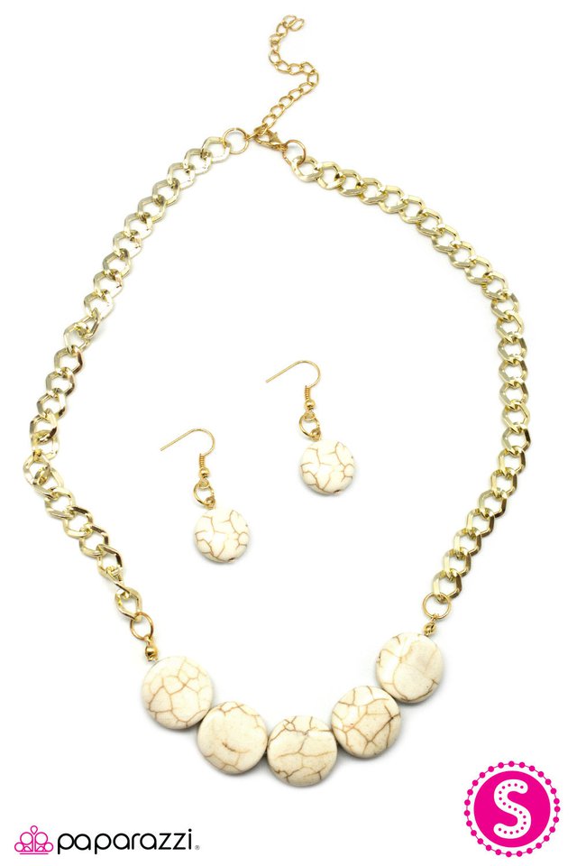 Paparazzi ♥ Dancing With Wolves - White ♥ Necklace