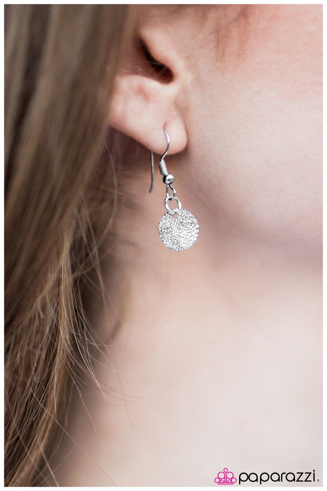 Paparazzi ♥ Marina Bay - Red ♥ Necklace