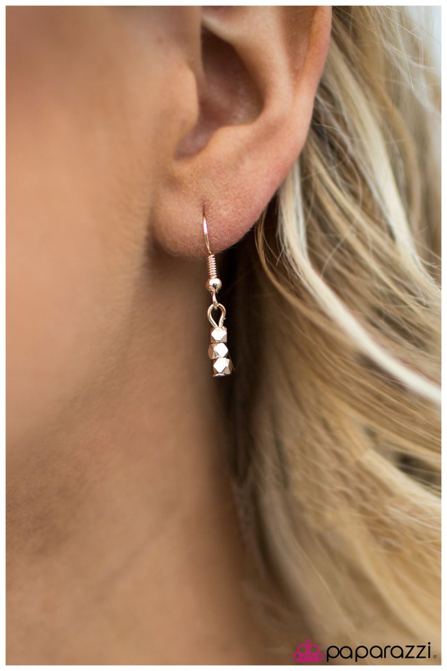 Paparazzi ♥ Small Steps - Rose Gold ♥ Necklace