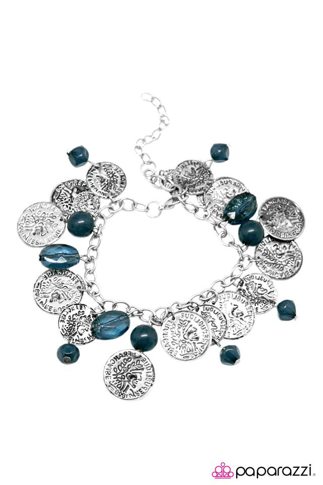 Paparazzi ♥ Two-Faced - Blue ♥ Bracelet