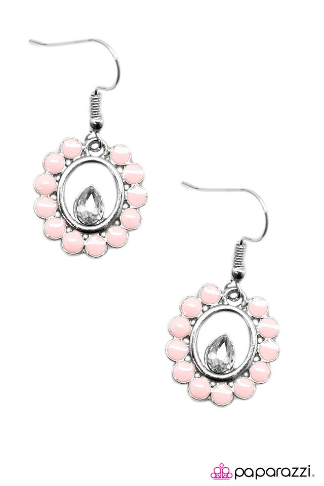 Paparazzi ♥ Ones Finest Hour - Pink ♥ Earrings