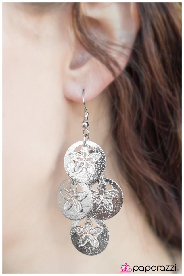 spring-showers-p5wh-svxx-039xx