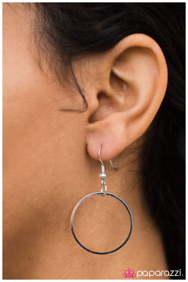 Paparazzi ♥ Finish What You Started - Silver ♥ Necklace