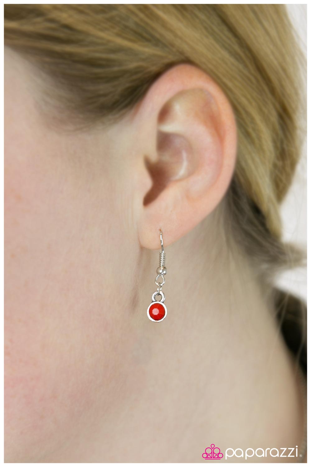 Paparazzi ♥ Run For The Hills - Red ♥  Bracelet