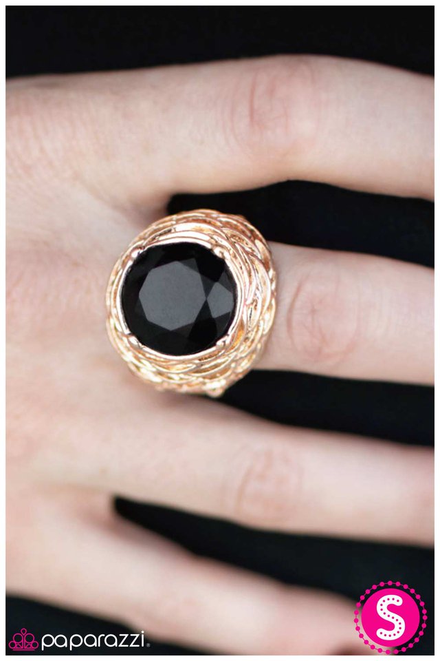 did-somebody-say-sparkle-black-p4ed-bkgd-026xx