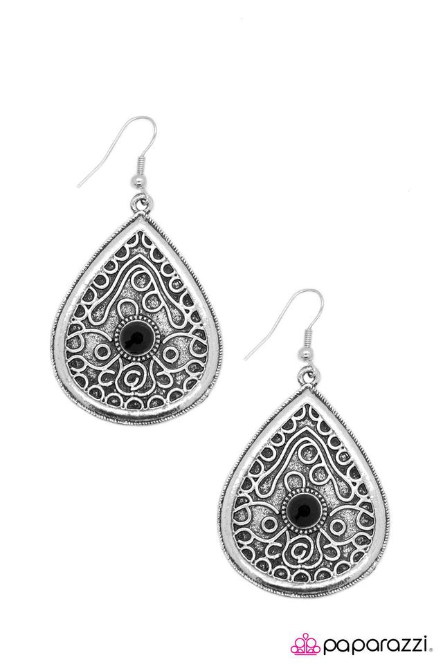 Paparazzi ♥ What Are You Waiting For? - Black ♥ Earrings