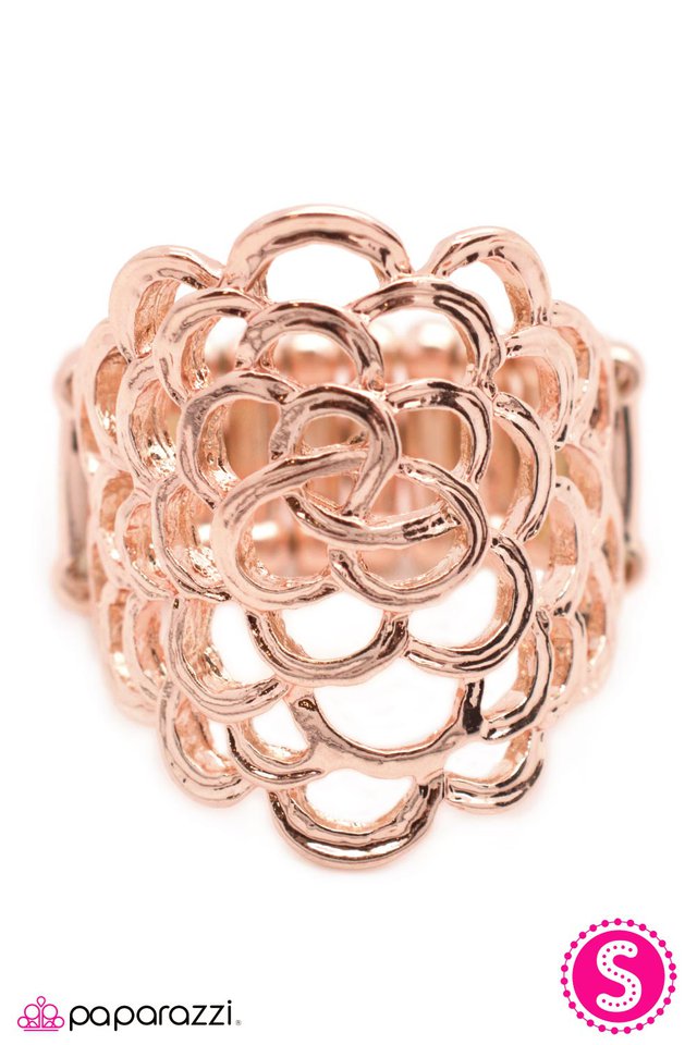 Paparazzi ♥ Think Happy Thoughts - Gold ♥ Ring