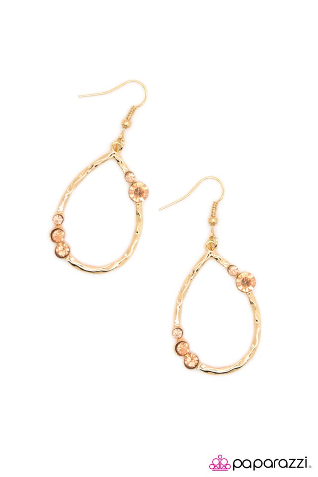 Paparazzi ♥ Shop till You Drop - Gold ♥ Earrings