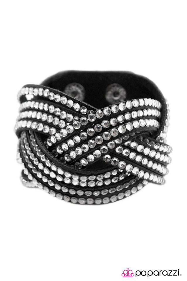 Paparazzi ♥ No Time for Losers - Black ♥ Bracelet