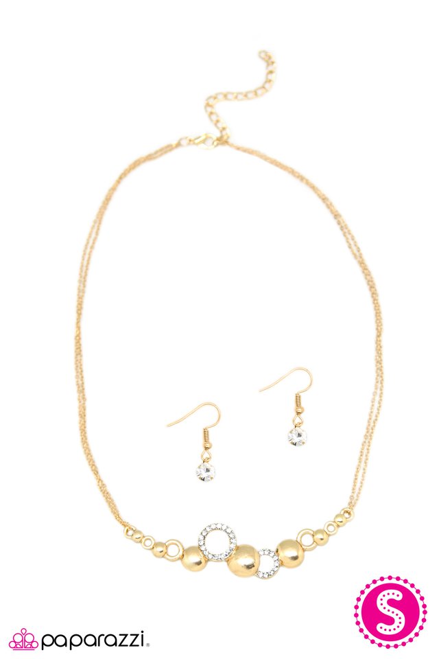 Paparazzi ♥ Honorable Mention - Gold ♥ Necklace