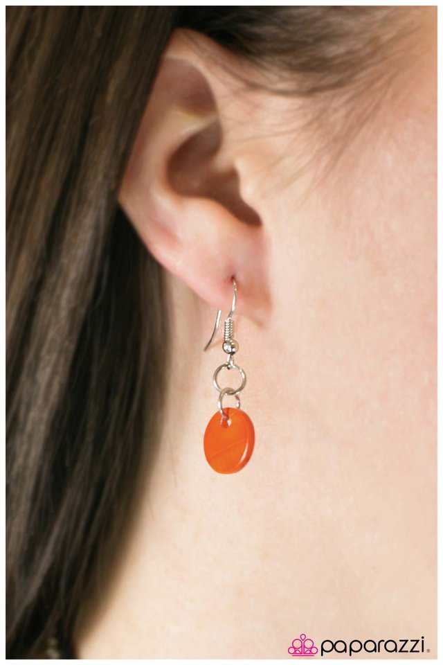 Paparazzi ♥ What SHELL We Do? - Orange ♥ Necklace