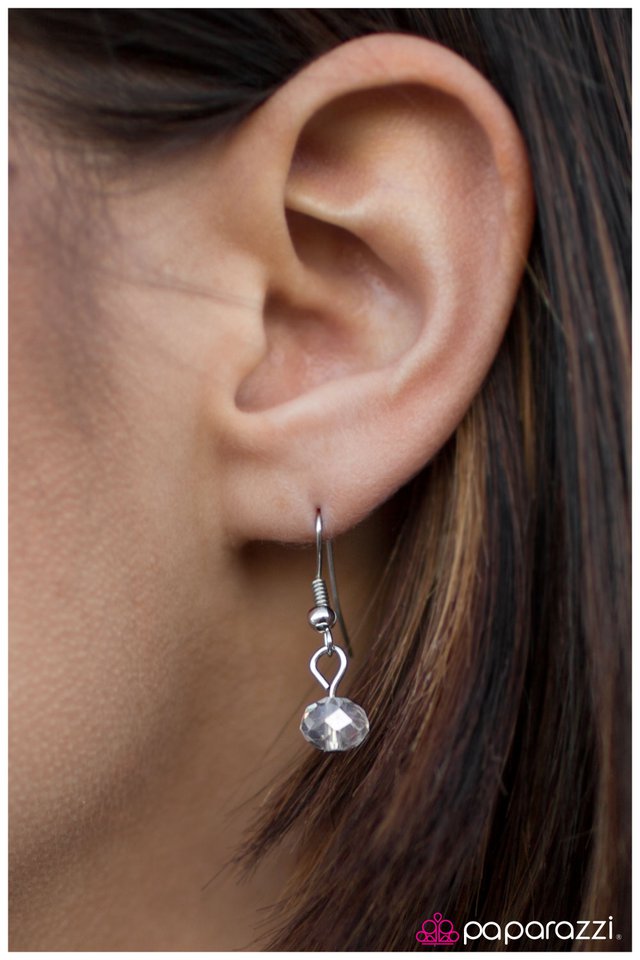 Paparazzi ♥ The Night Life - White ♥ Necklace