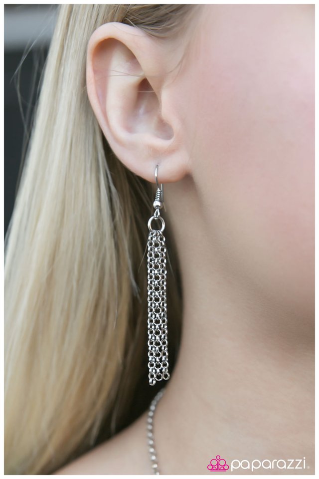 Paparazzi ♥ Take The Bull By The Horns - White ♥ Necklace