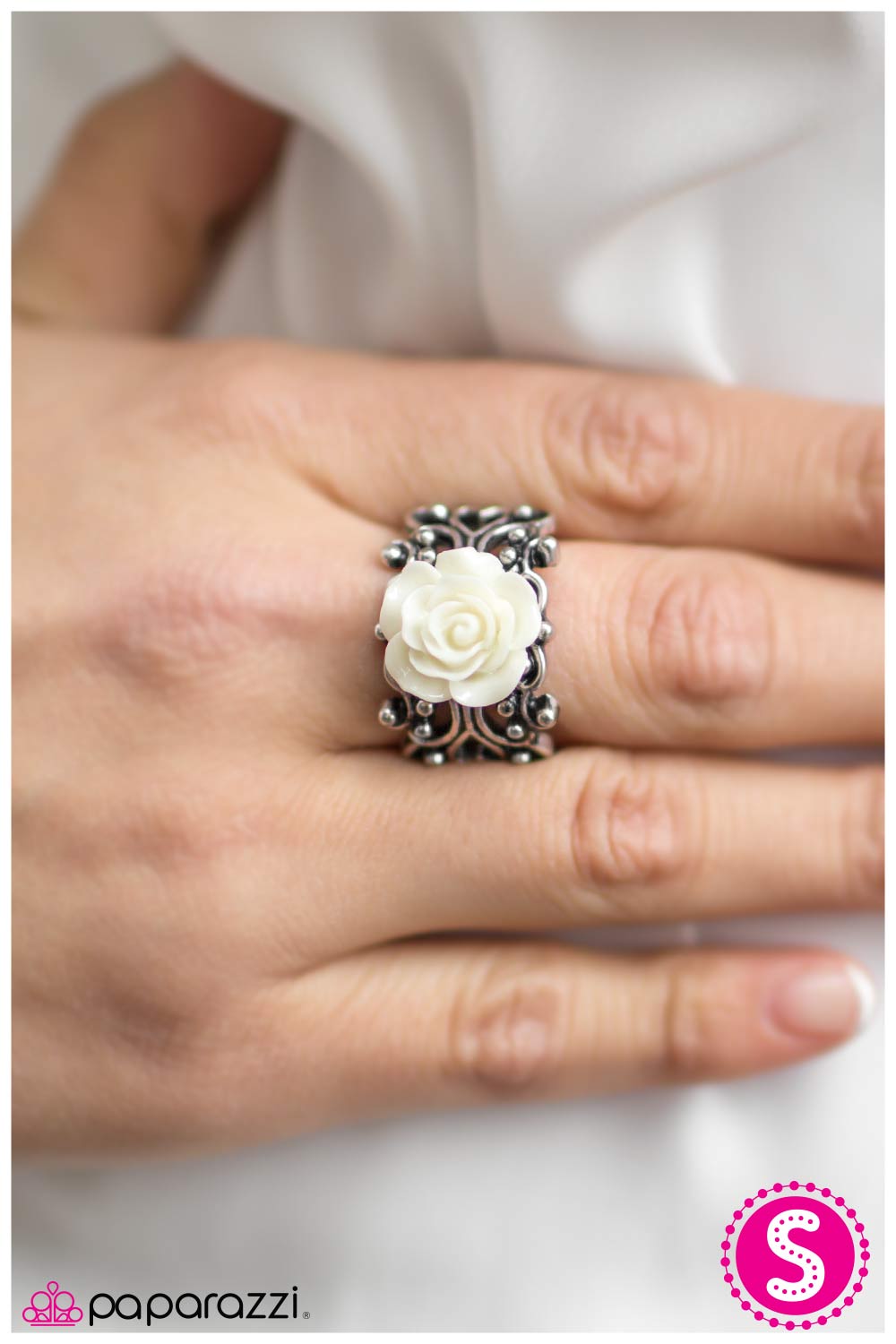 the-rose-society-white-p4wh-wtxx-040xx