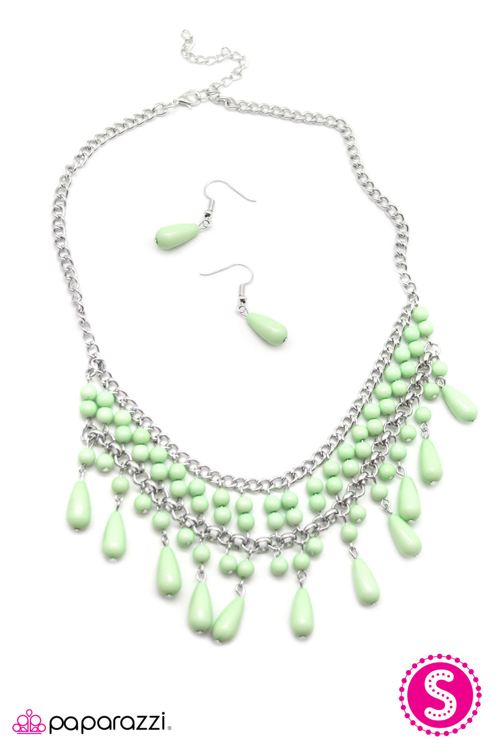 Paparazzi ♥ Daredevil - Green ♥  Necklace