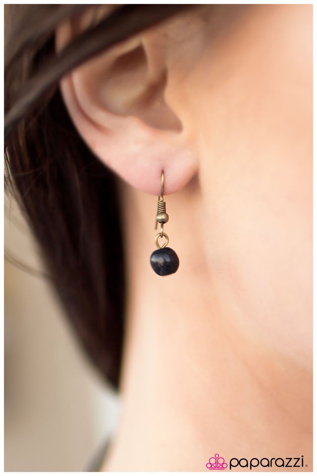 Paparazzi ♥ That 70s Show - Brass ♥ Necklace