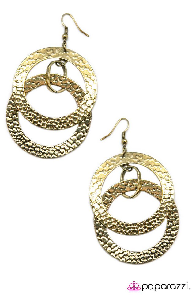 Paparazzi ♥ Incognito - Brass ♥ Earrings