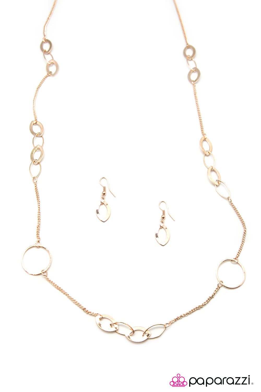 Paparazzi ♥ Bare Necessities - Rose Gold ♥  Necklace