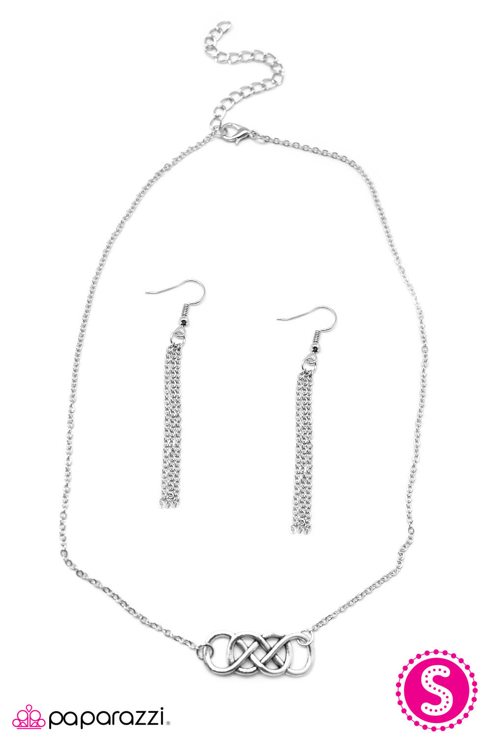 Paparazzi ♥ Timeless Treasure - Silver ♥  Necklace