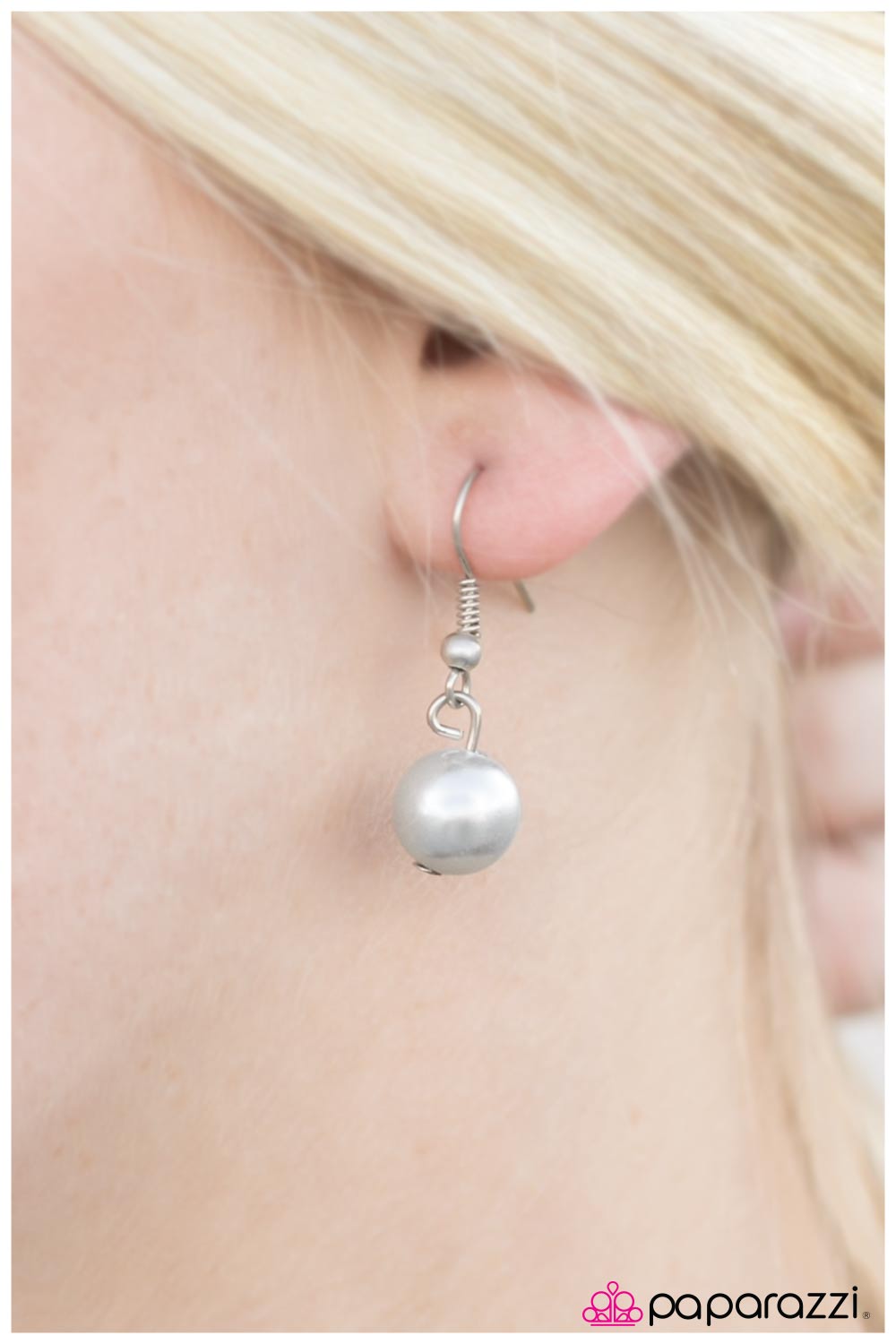 Paparazzi ♥ A Beautiful Flower - Silver ♥  Necklace