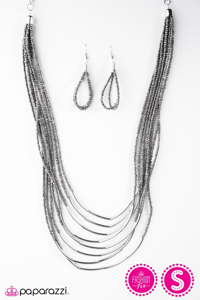 Paparazzi ♥ Living The GLEAM - Silver ♥ Necklace