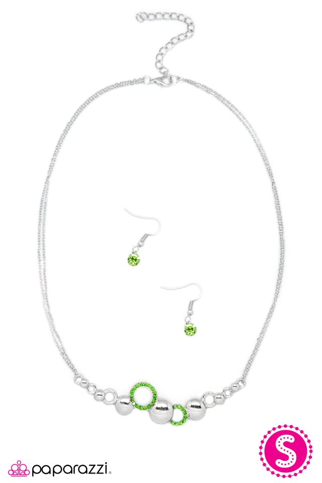 Paparazzi ♥ Honorable Mention - Green ♥ Necklace
