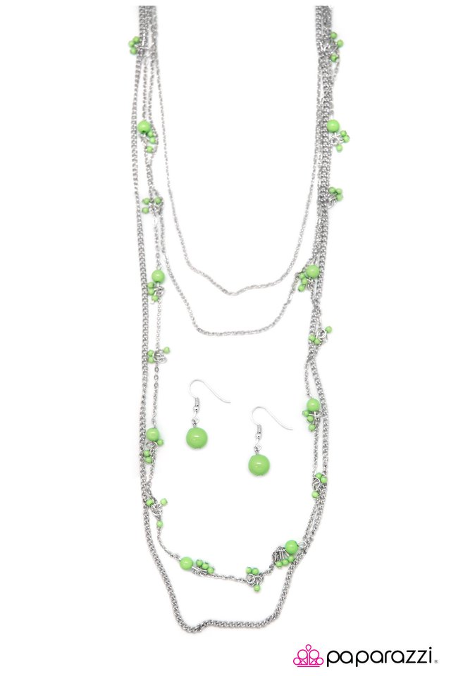 Paparazzi ♥ Its a Date! - Green ♥ Necklace