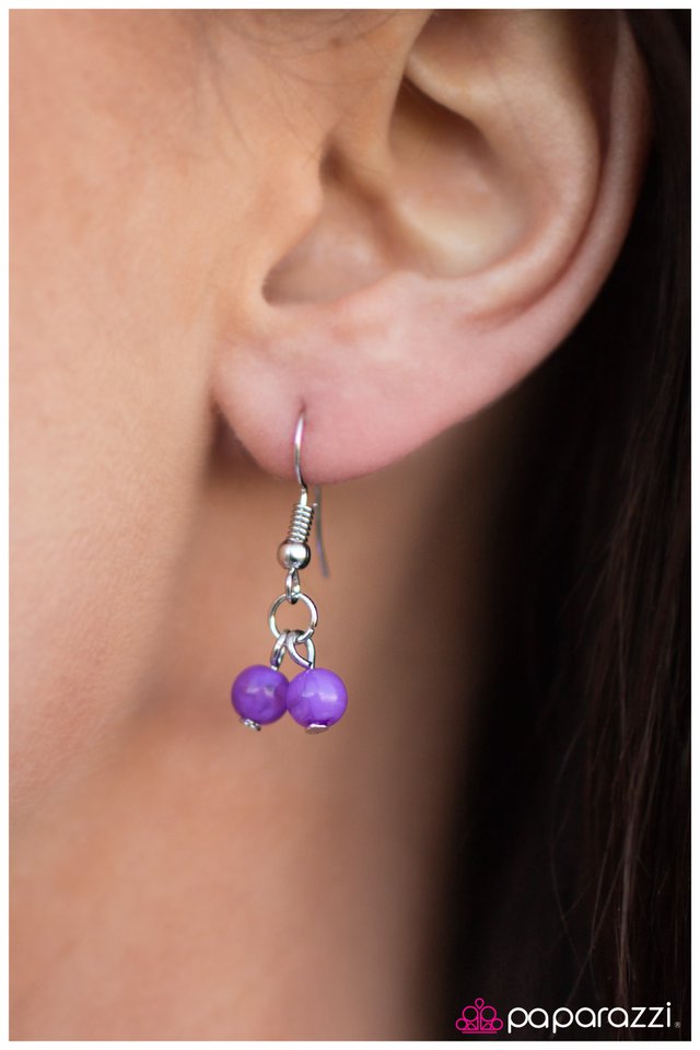 Paparazzi ♥ Do The Locomotion - Purple ♥ Necklace