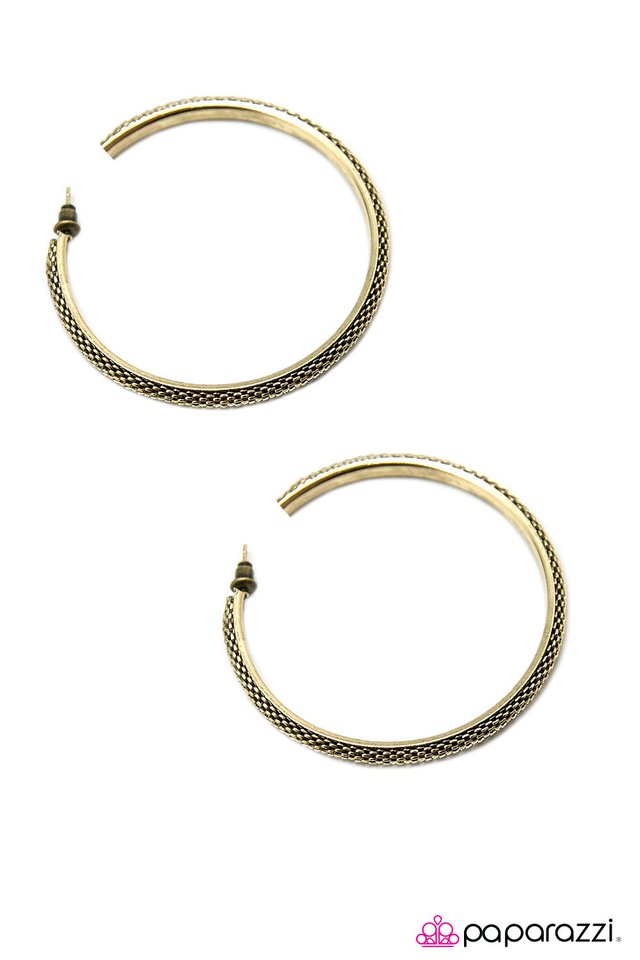 Paparazzi ♥ She-Devil - Brass ♥ Earrings