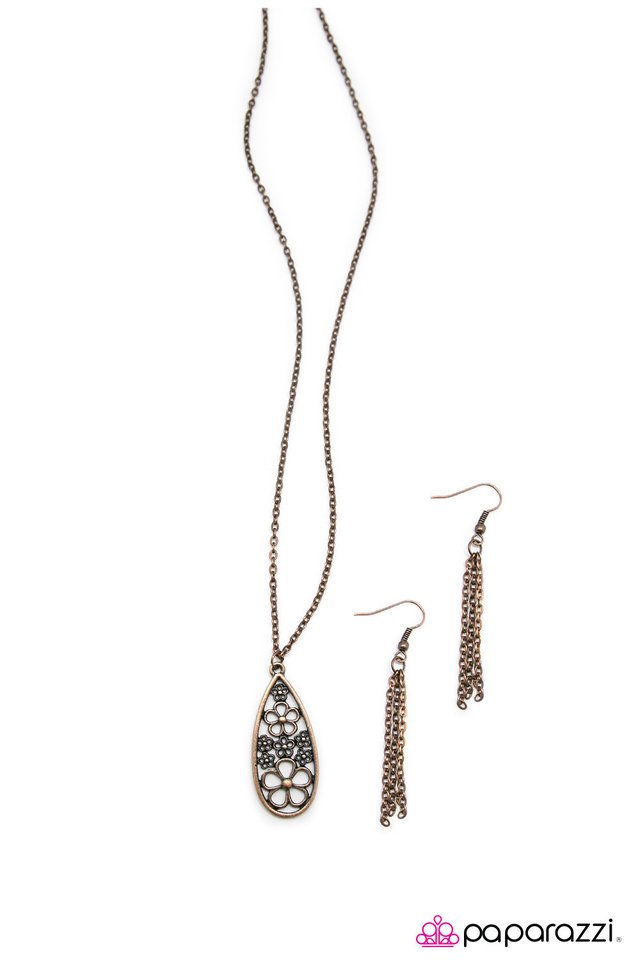 Paparazzi ♥ All Fine and Dandy - Copper ♥ Necklace