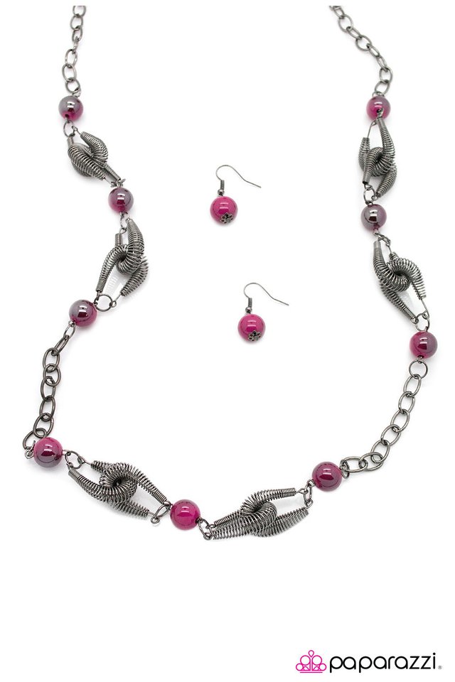 Paparazzi ♥ A Spring In My Step - Pink ♥ Necklace