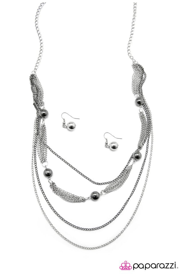 Paparazzi ♥ Dont Be So Dramatic - Silver ♥ Necklace
