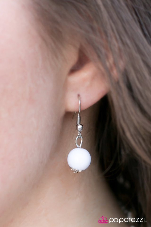 Paparazzi ♥ Spring To Mind - White ♥ Necklace