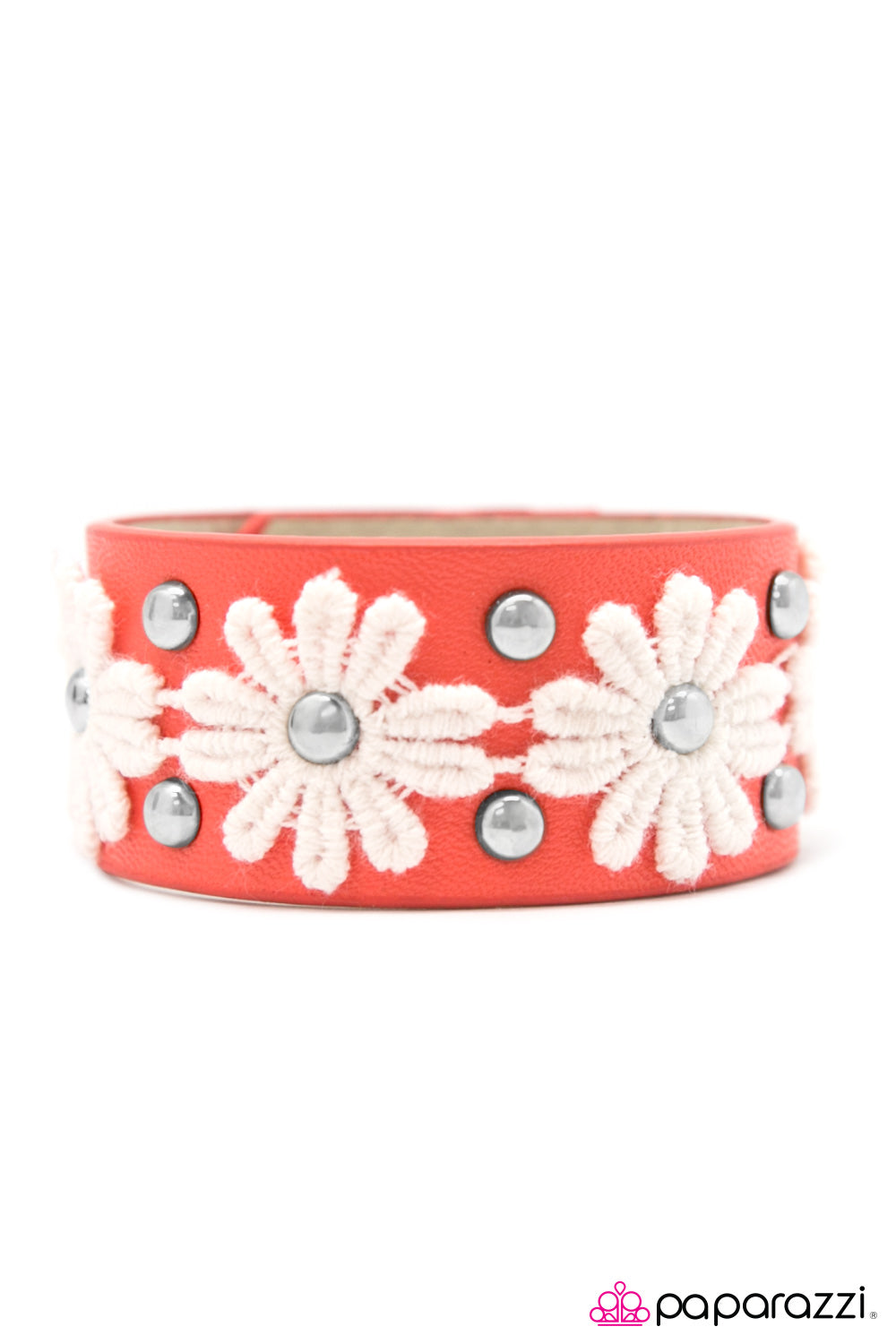 Paparazzi ♥ Wake Up and Smell The Daisies - Orange ♥  Bracelet