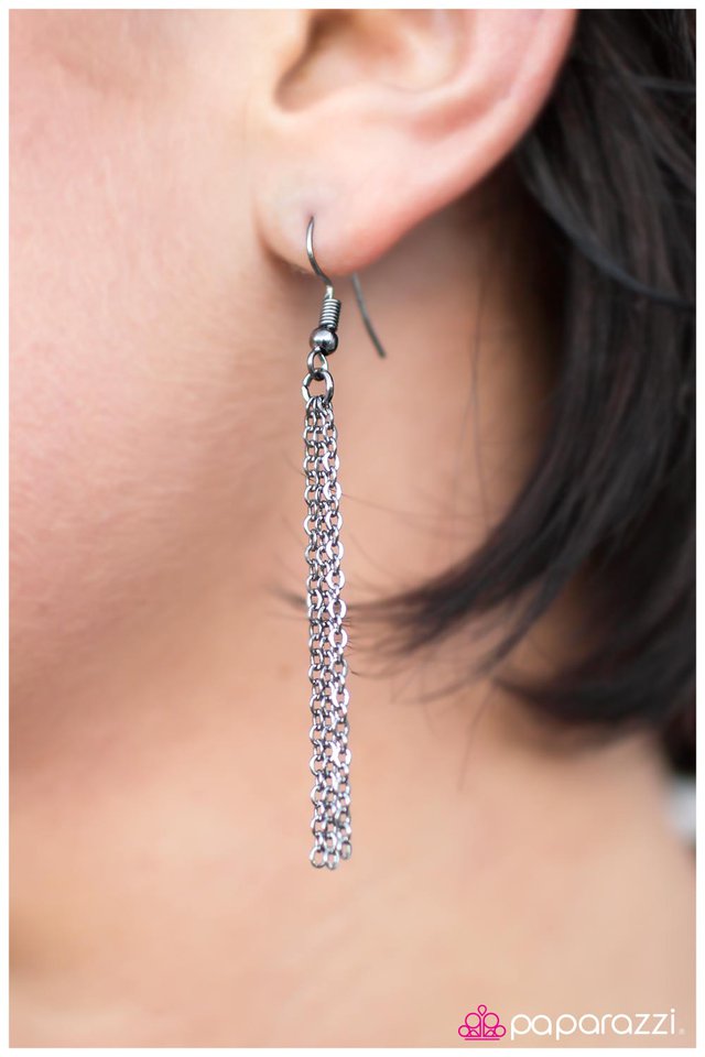 Paparazzi ♥ Always On My Mind - Black ♥ Necklace