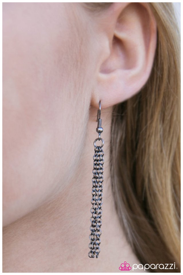 Paparazzi ♥ Nothing Can Stop Me Now - Black ♥ Necklace