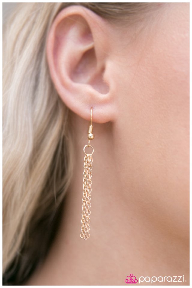 Paparazzi ♥ The Perfectionist - Gold ♥ Necklace