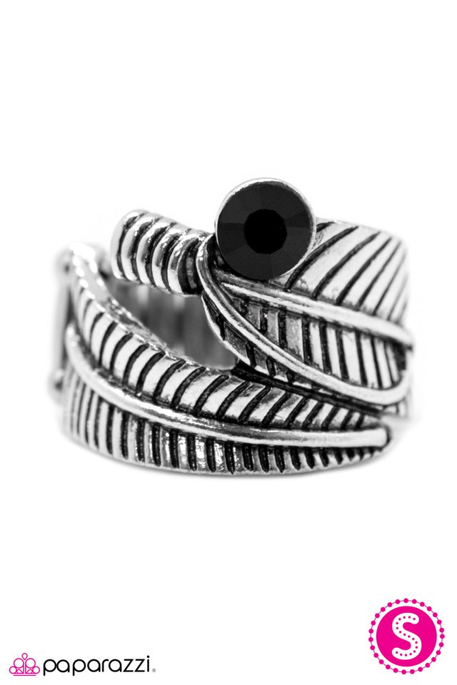 Paparazzi ♥ Garden Of Eden - Black ♥ Ring